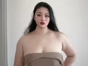 坳女呦泬在线视频(坳女呦泬在线视频：一段引人入胜的私密影片)